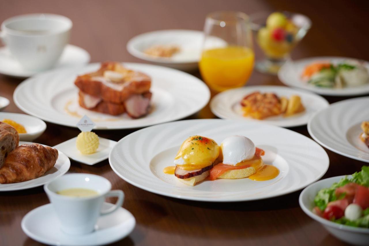 เดอะ เกท โฮเต็ล โตเกียว บาย ฮูลิค Hotel ภายนอก รูปภาพ A breakfast buffet